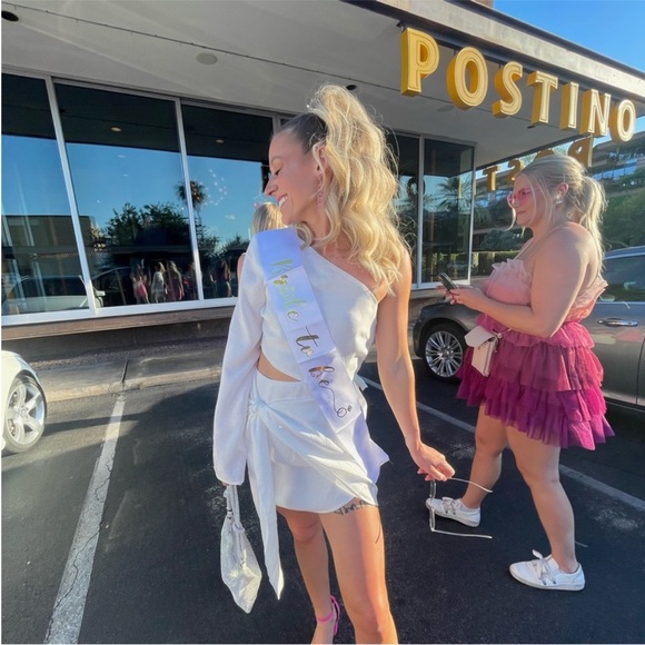 Hello Molly Runaway Solana Tie Dress - Picture 1 of 3